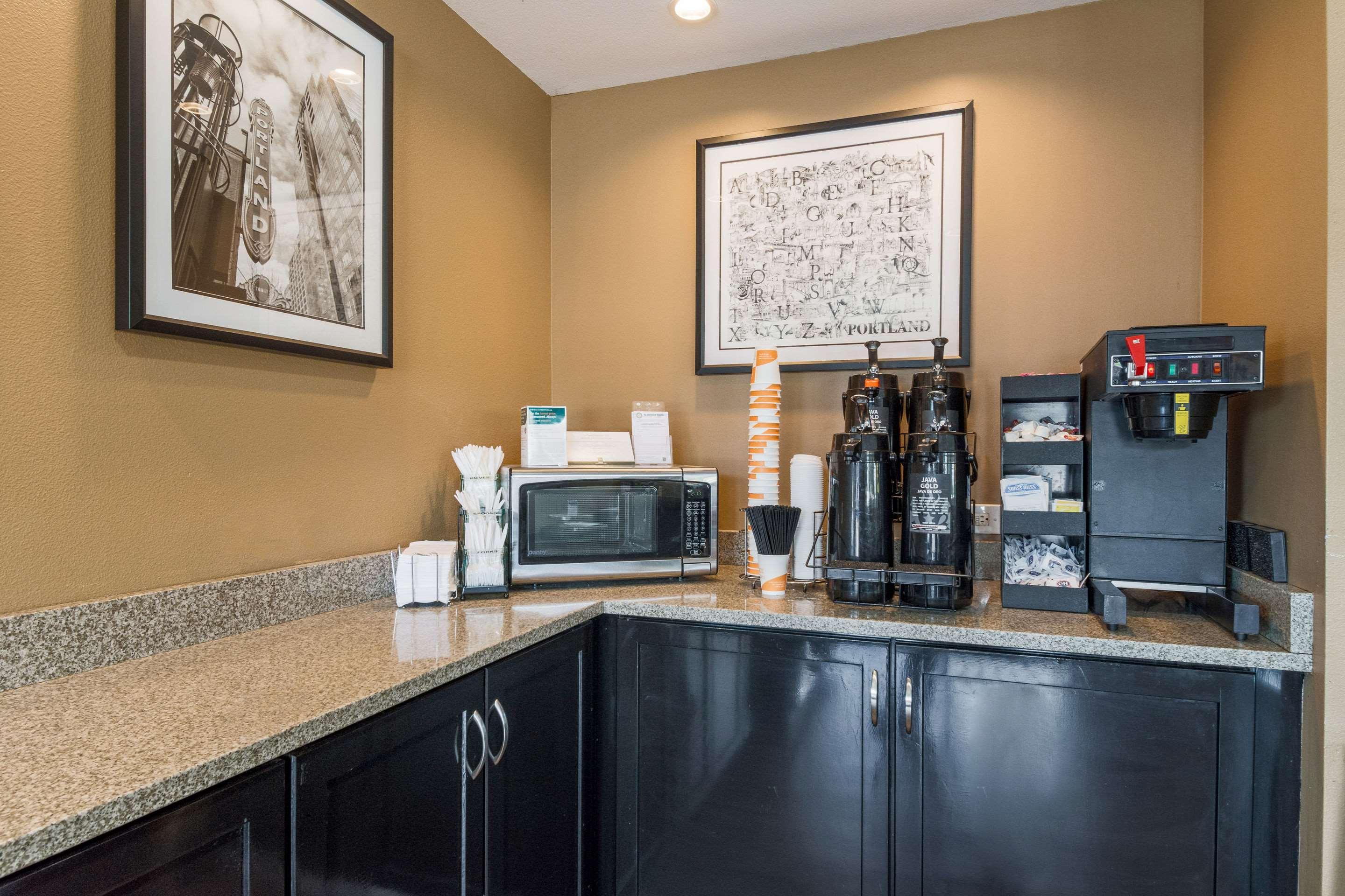 Quality Inn & Suites Airport Portland Zewnętrze zdjęcie